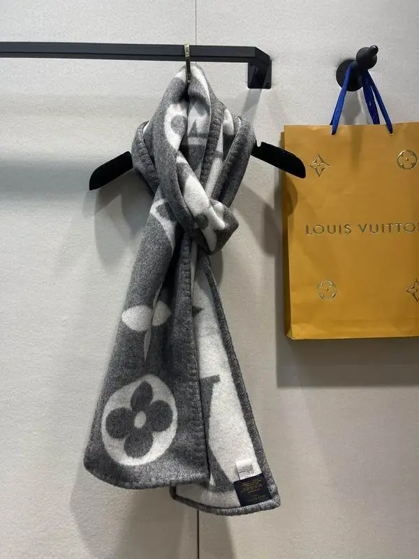 LV scarf 20X230cm E (35)