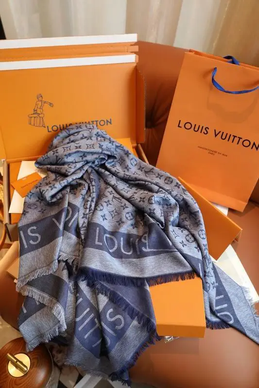 LV scarf 140X140cm 60%真丝 40%羊毛 E (18)