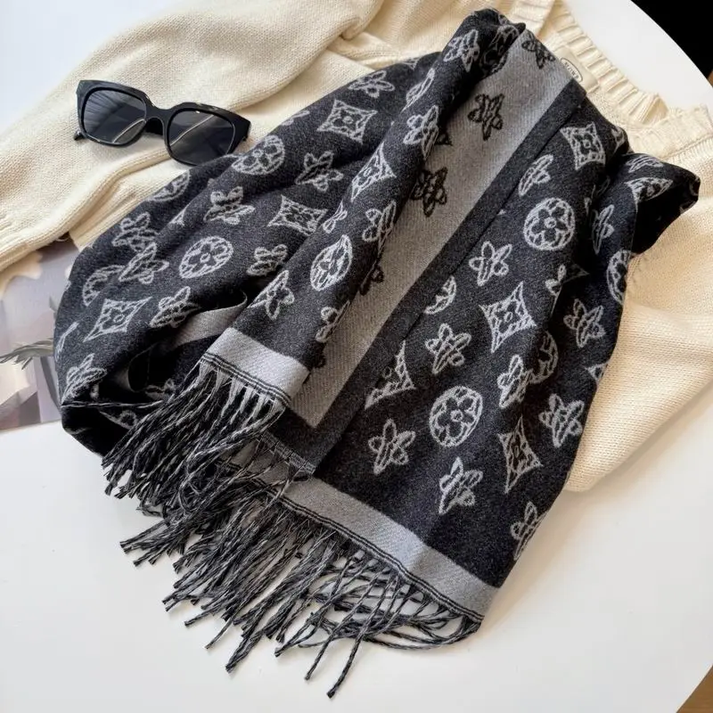 LV scarf 65X180cm E19 (8)