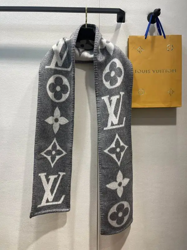 LV scarf 20X230cm E (35)