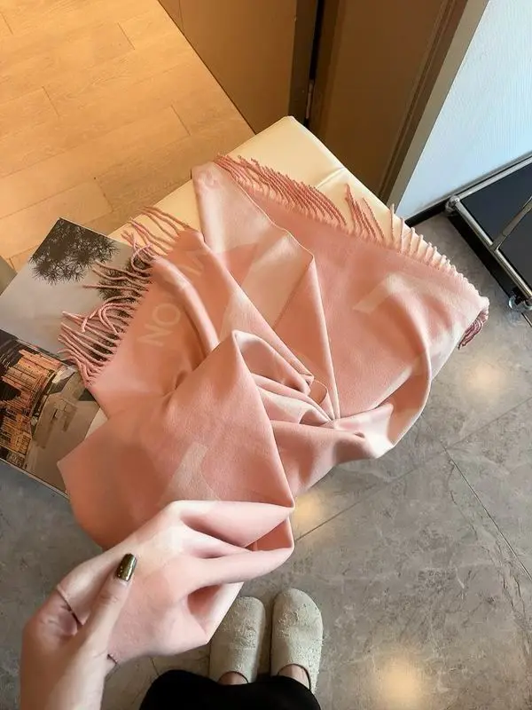 LV scarf 180X65cm E10 (26)