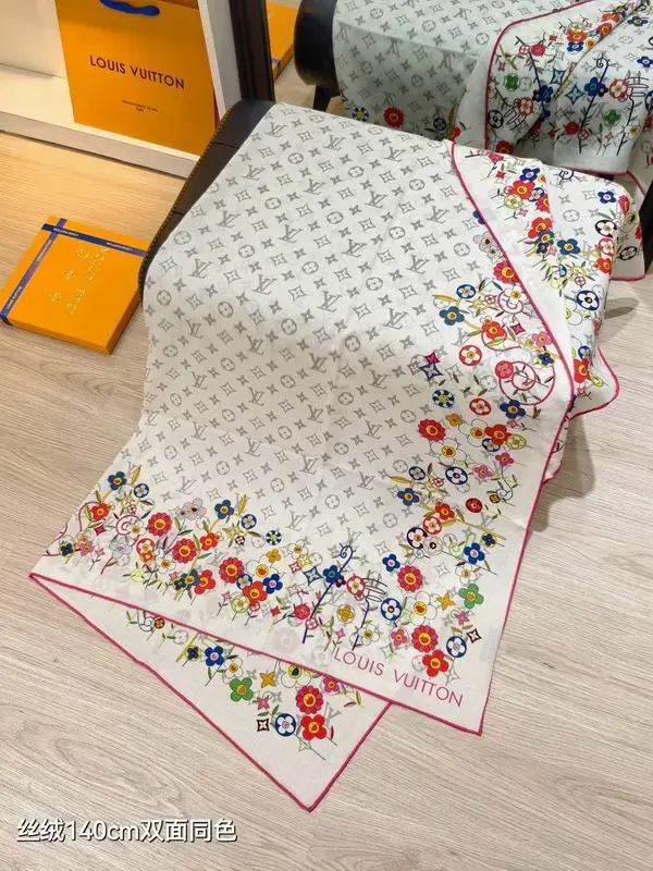 LV scarf 140X140cm 70%羊绒30%真丝 E48 (24)