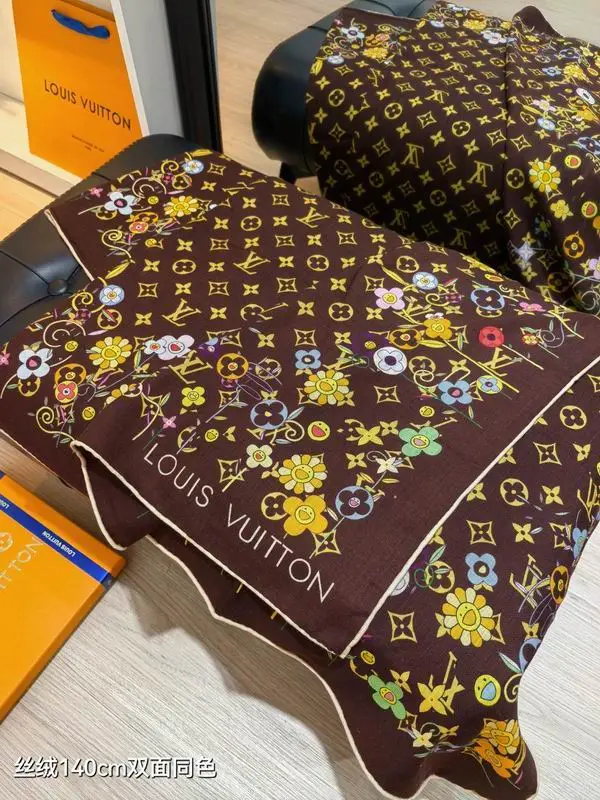 LV scarf 140X140cm 70%羊绒30%真丝 E48 (24)