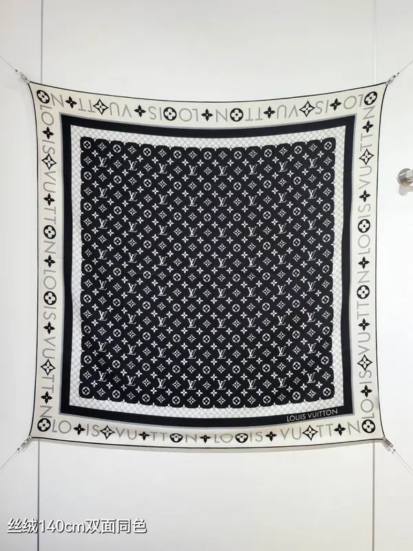 LV Scarf 140X140cm 70%羊绒30%真丝 E08 (1)