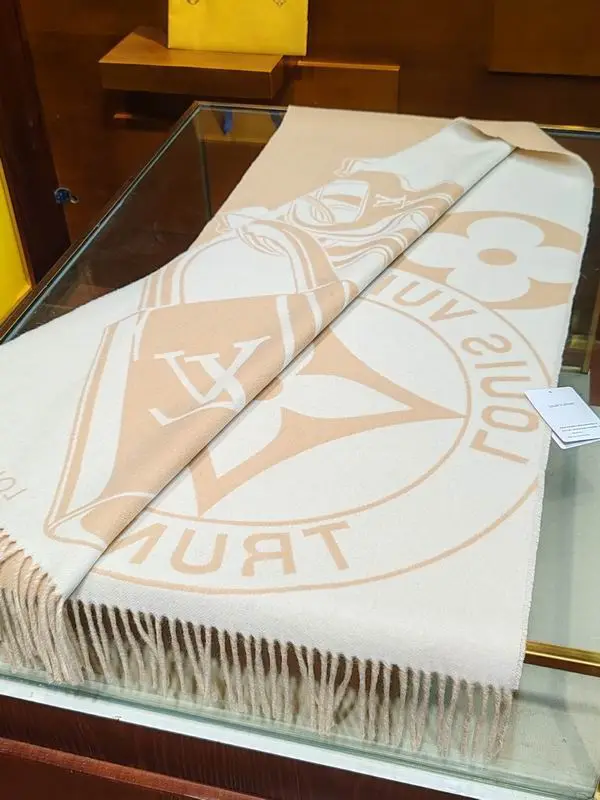 LV scarf 45X215cm 60%羊毛 40%山羊绒 E (16)