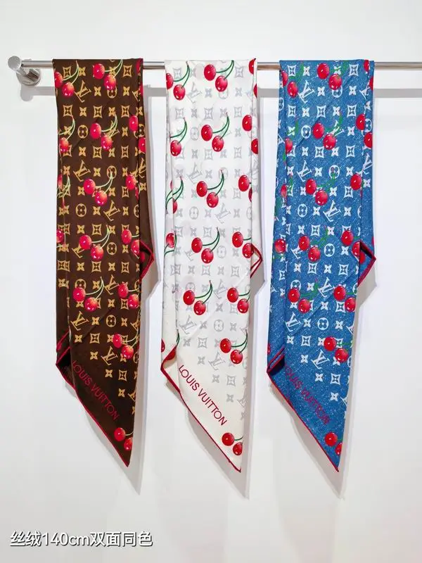 LV Scarf 140X140cm 70%羊绒30%真丝 E12 (28)