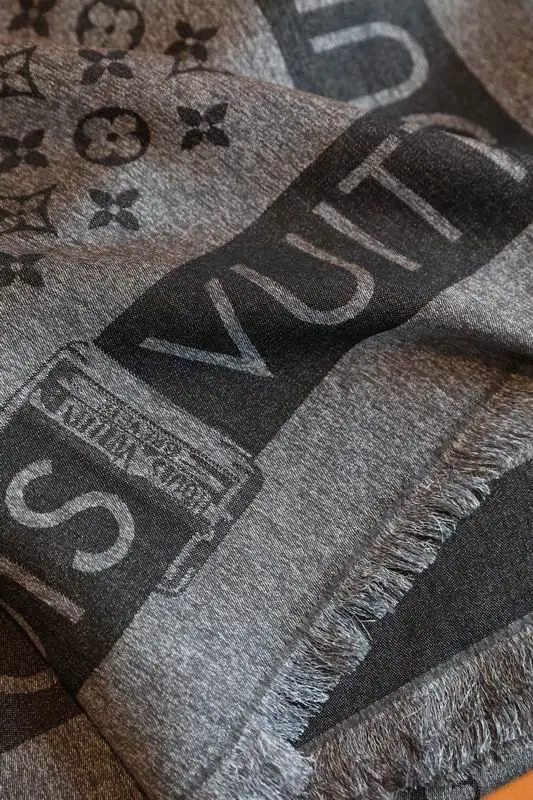 LV scarf 140X140cm 60%真丝 40%羊毛 E (18)