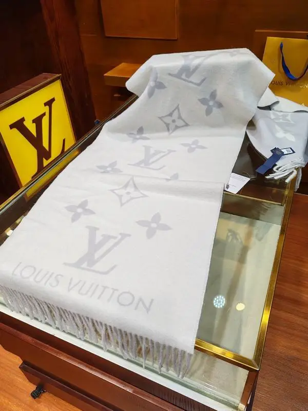 LV scarf 45X215cm 60%羊毛 40%山羊绒 E (17)