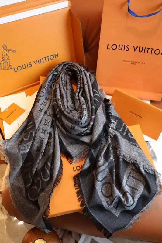 LV scarf 140X140cm 60%真丝 40%羊毛 E (18)