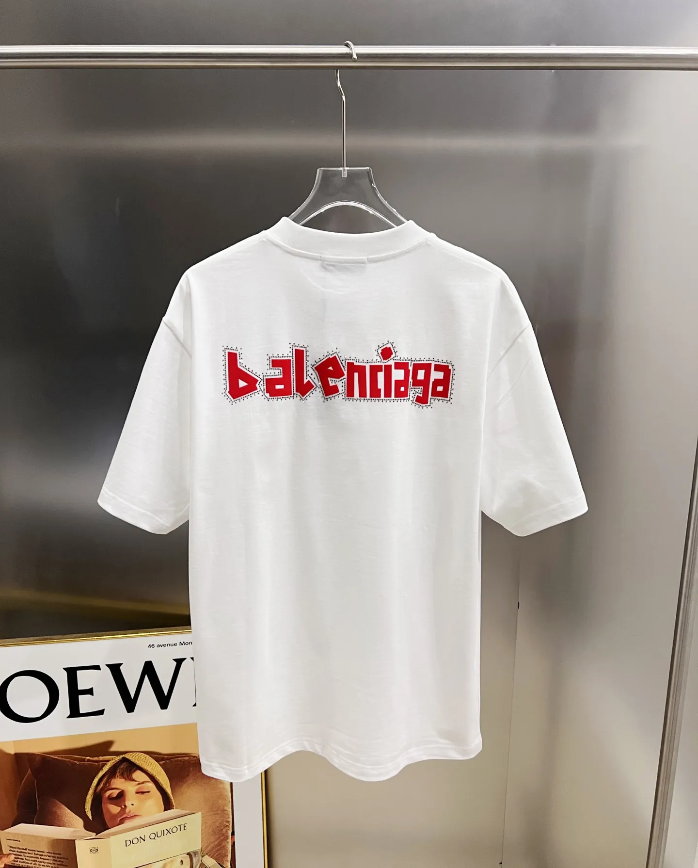 P80 BAL 巴黎世家 2025秋冬新款 短袖T恤 经典logo印花+烫钻工艺 男女同款宽松版 S M L XL XXL 五个码 颜色:黑色 白色 安哥拉红