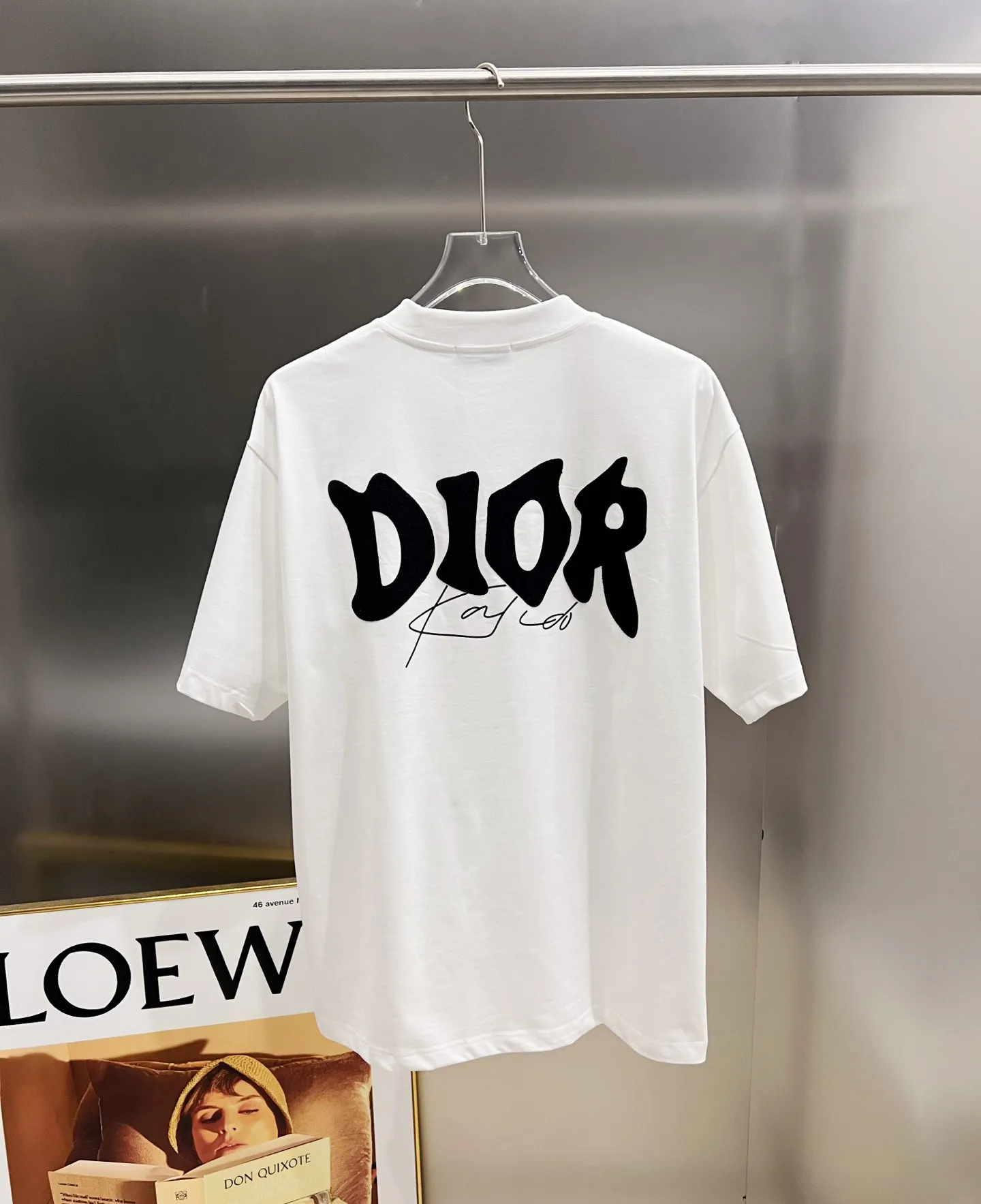 P80 Dio* 迪奥 2025秋冬新款 经典字母立体贴布工艺 简约大方 定制双纱平纹纯棉面料 短袖T恤 男女同款 尺码S M L XL XXL 五个码 黑色 白色