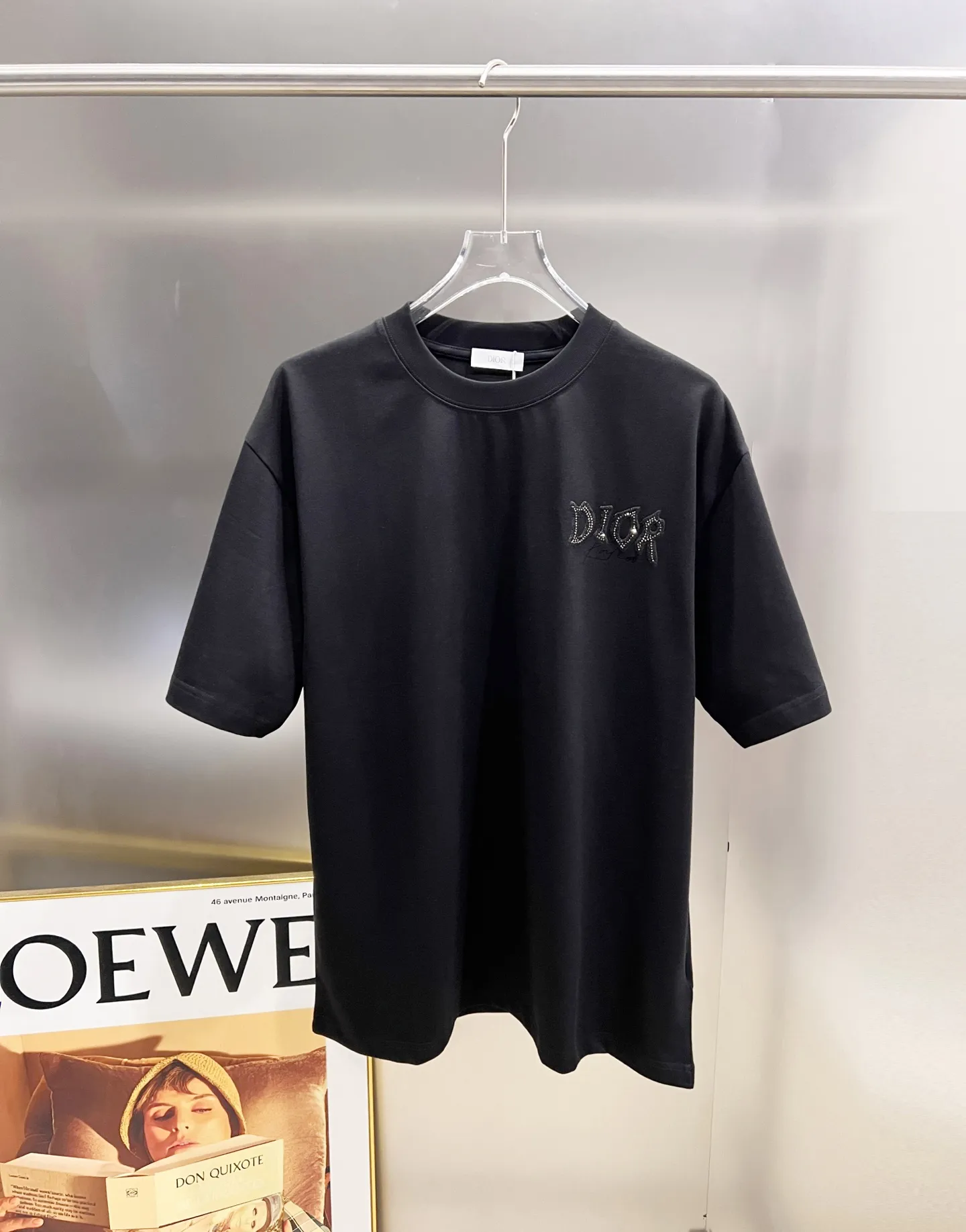 P80 Dio* 迪奥 2025秋冬新款 经典字母立体贴布工艺 简约大方 定制双纱平纹纯棉面料 短袖T恤 男女同款 尺码S M L XL XXL 五个码 黑色 白色