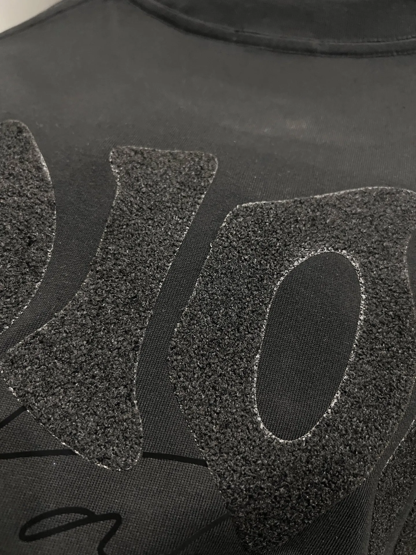 P80 Dio* 迪奥 2025秋冬新款 经典字母立体贴布工艺 简约大方 定制双纱平纹纯棉面料 短袖T恤 男女同款 尺码S M L XL XXL 五个码 黑色 白色