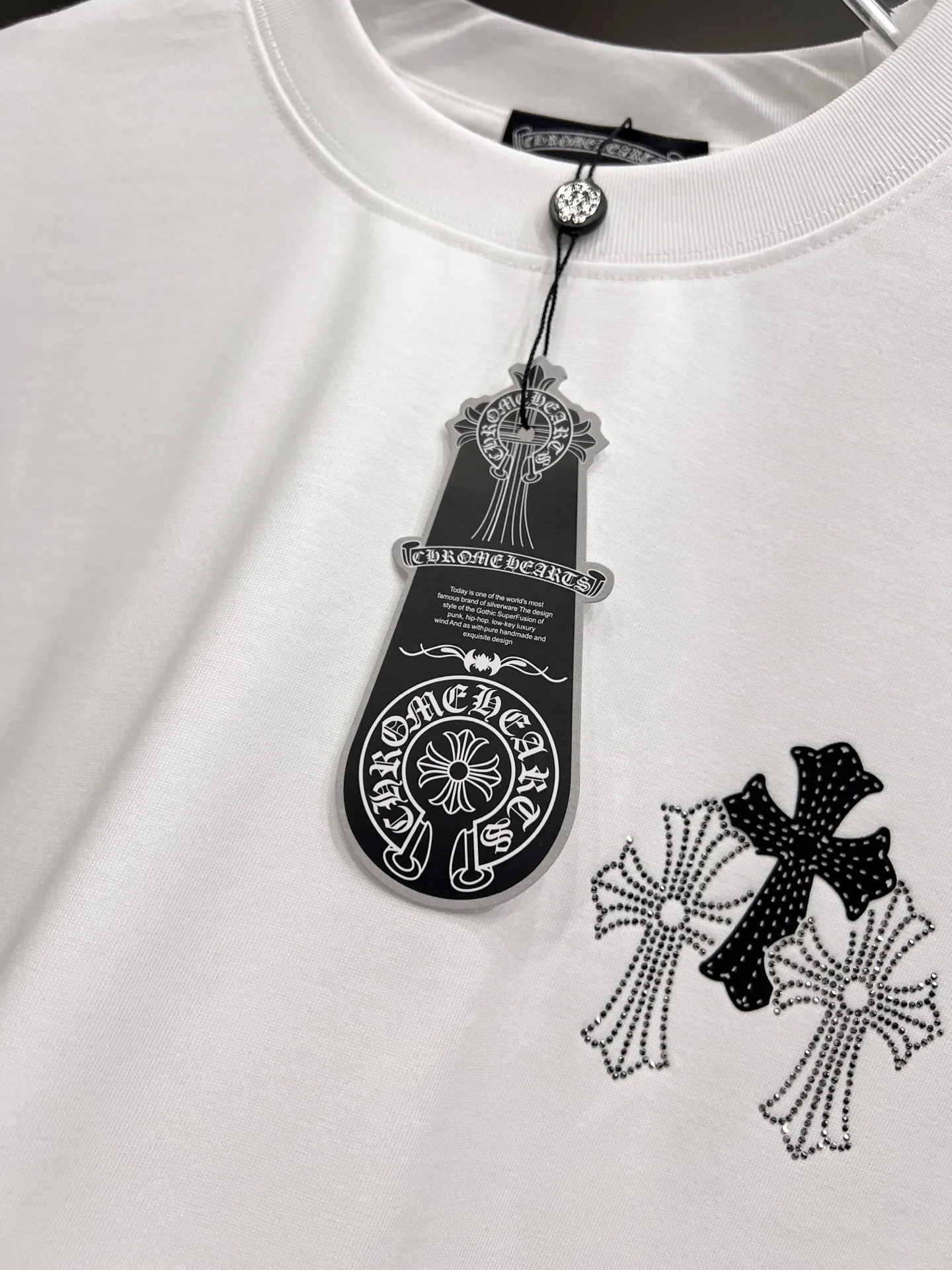 P80 CH克罗 2025秋冬新款 短袖T恤 十字架发泡工艺+中东澳钻设计工艺 实物很棒🔥男女同款宽松版 尺码S M L XL XXL 五个码 黑色 白色