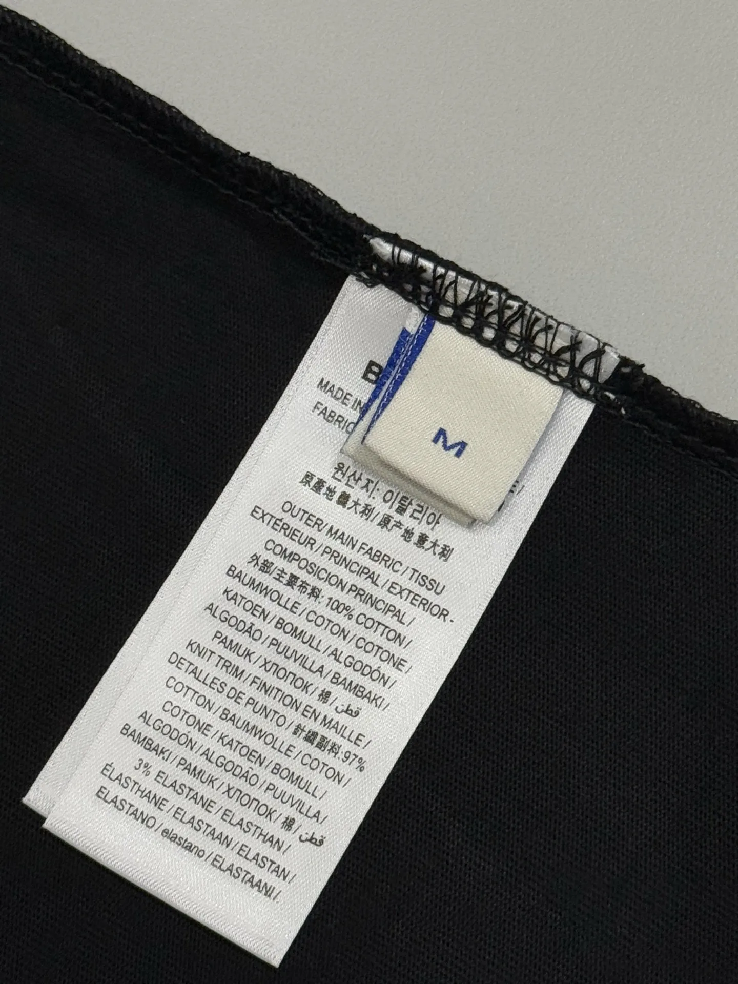 🔥P80 [高版本] BURBERRY/巴宝莉 圆领短袖T恤 胸前战马十字绣绣花工艺，装饰十字绣工艺打造的品牌徽标，融入格纹马术骑士徽标设计。面料洗水32支280g纯棉精梳面料 时尚个性 百搭潮流 吊牌 领标 水洗麦 三标齐全 男女同款 颜色: 黑色.白色. 尺码：S一XL