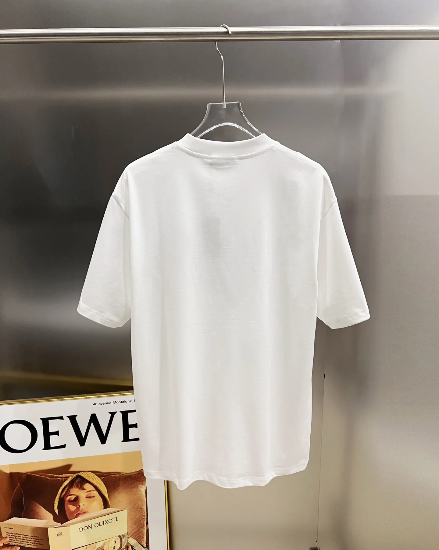 P80 普拉*达 prad* 2025秋冬新款 短袖T恤 个性经典立体字母亮面印花工艺 高端版本！专柜定制面料 透气舒适度高，男女同款宽松版 S M L XL XXL 五个码 黑色 白色