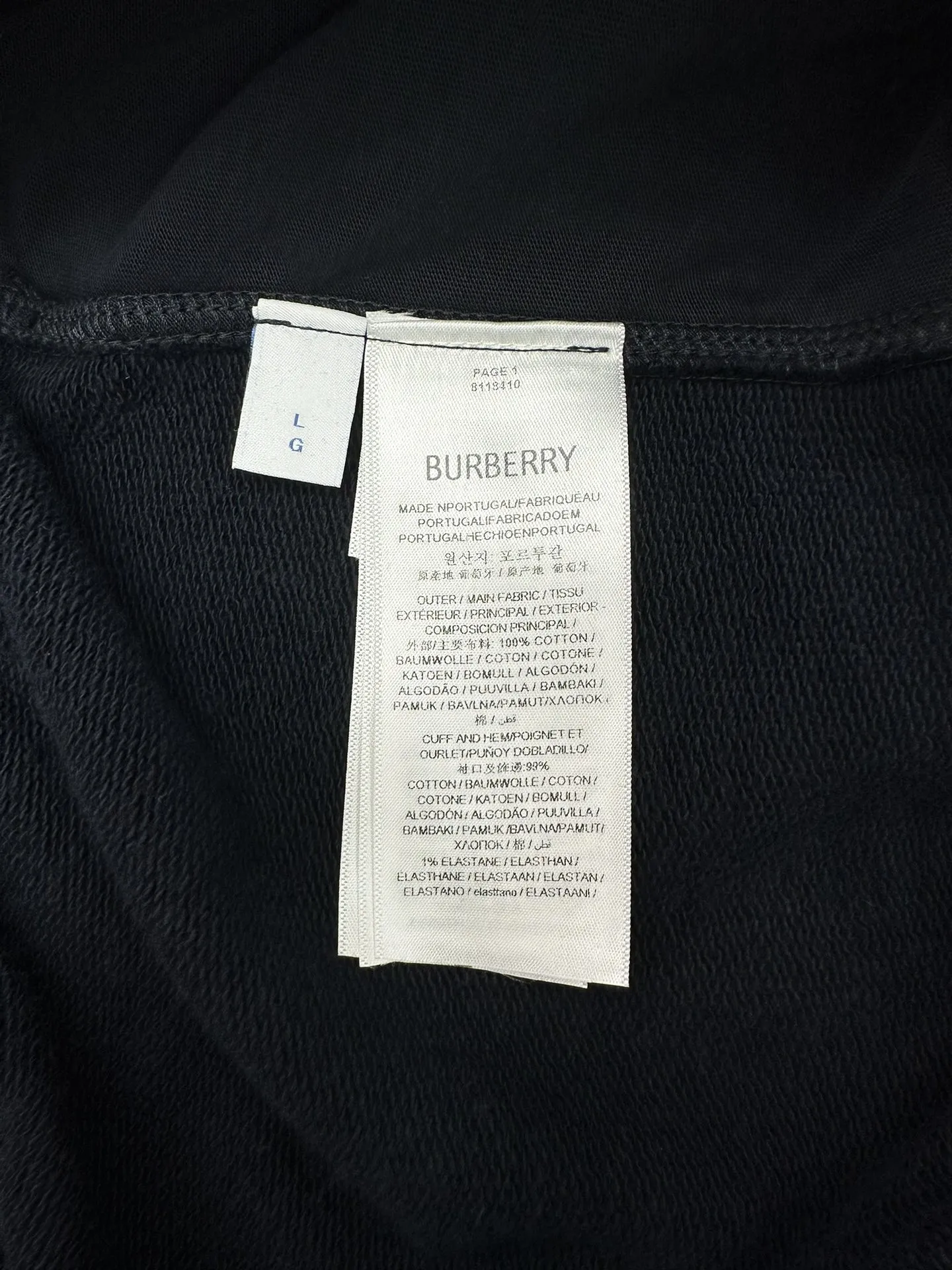 P195 巴宝莉 25ss新款棉质慢跑裤选用轻盈翻面绒棉质面料打造,呈现休闲版型。点缀新季马术骑士徽标(EKD)素描刺绣,融入金属感纱线。此件精品出自品牌新禧贺岁胶囊系列,礼赞马年新春。 码数:S.M.L.XL.