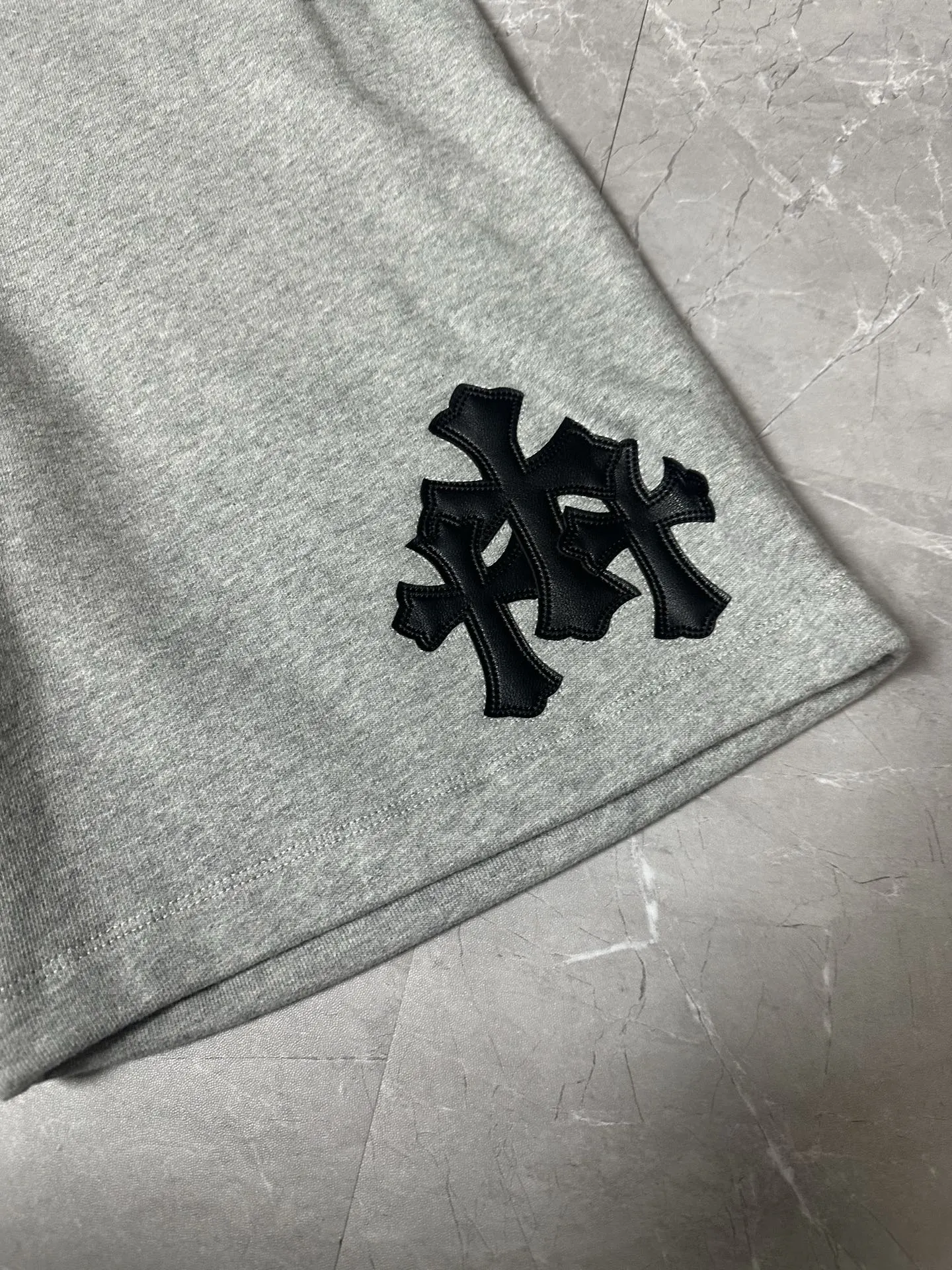 💰175 克罗心 25新款皮牌短裤 腰部抽绳 男女同款 高版本 Size：S.M.L.XL.