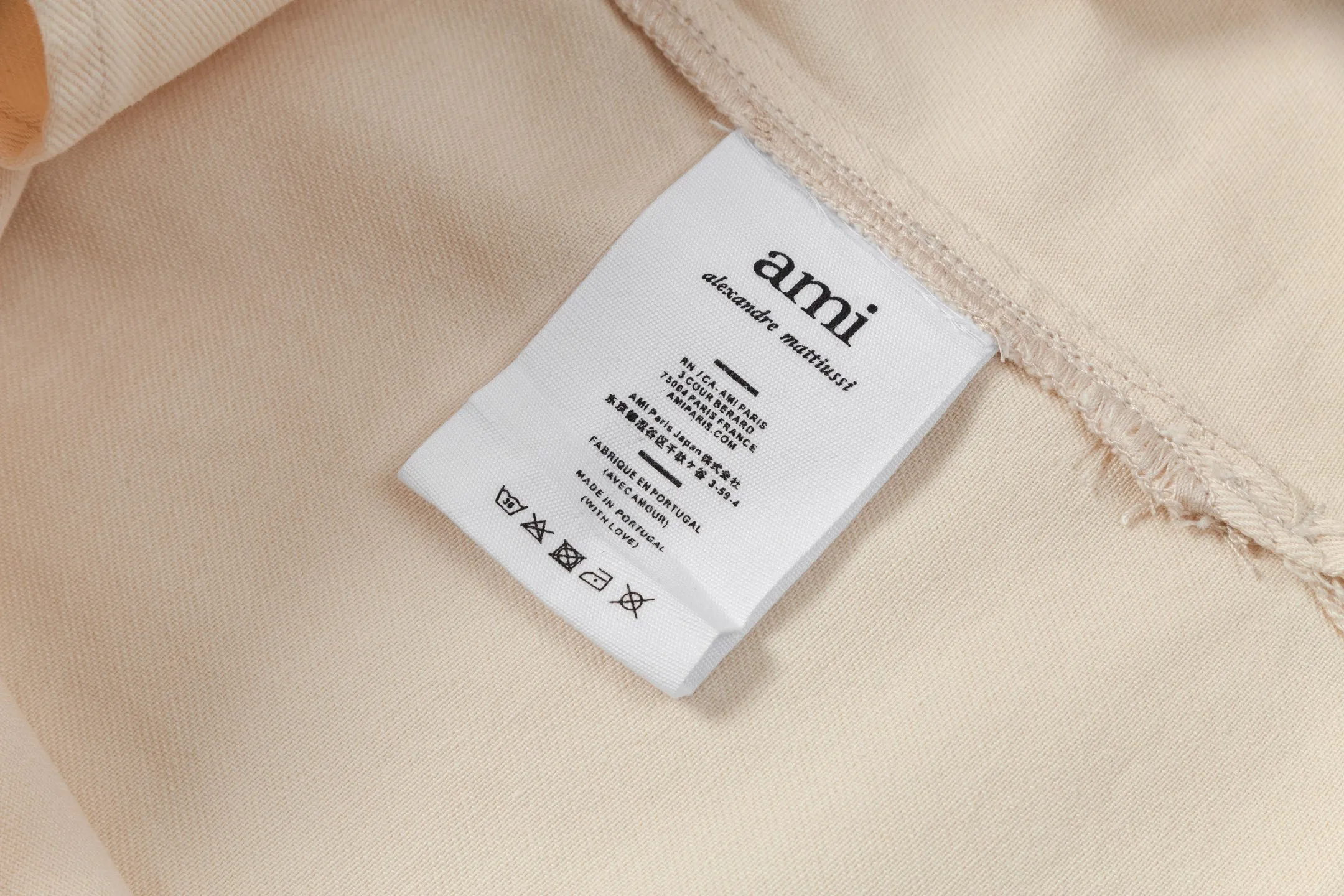 2288# AMI PARIS 25秋冬新品编织爱心刺绣长袖牛仔宽松休闲翻领外套 钮扣饰有LOGO YP复刻 男女可穿 落肩长款 颜色:杏色 杏红心 牛仔篮 码数：S-XL P135