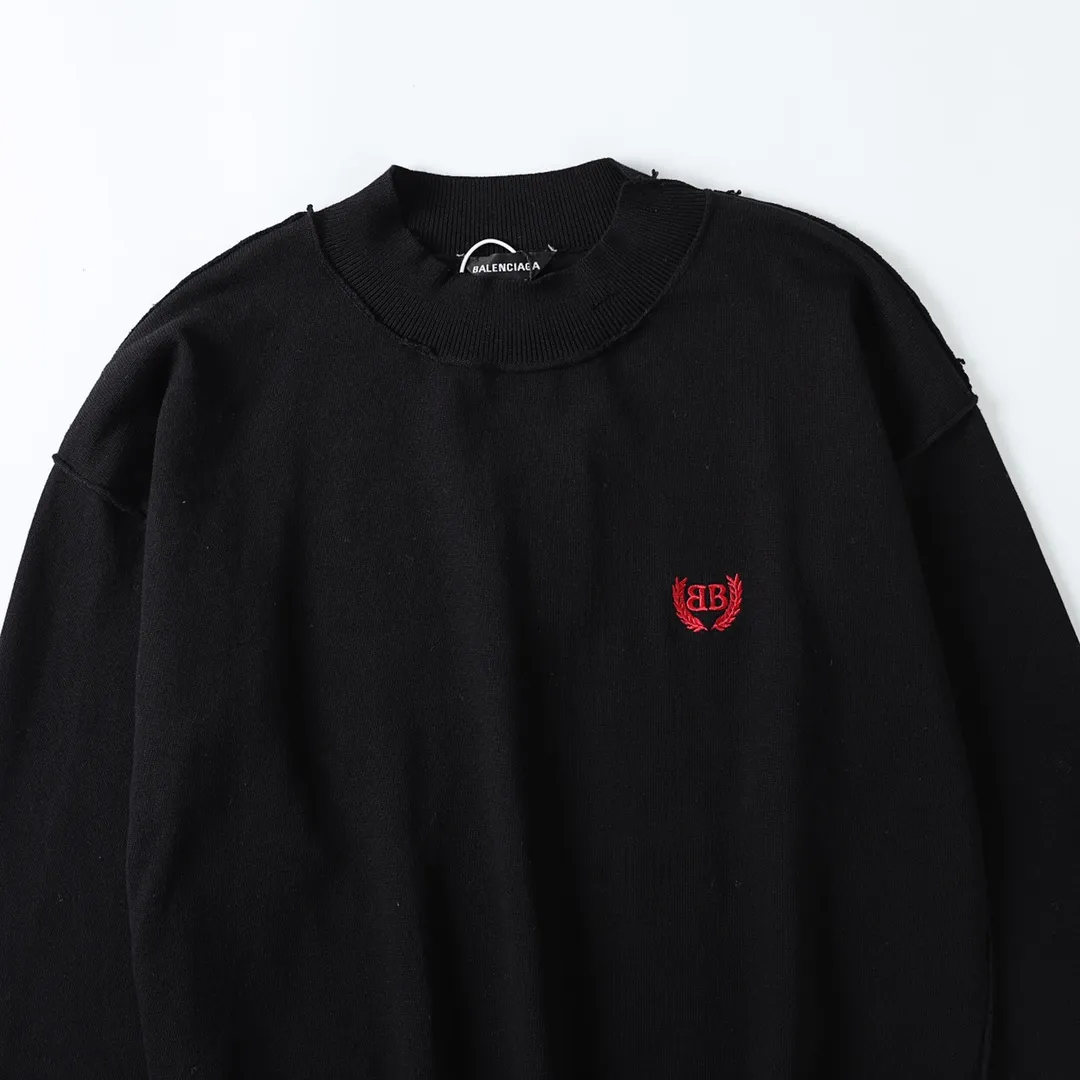 🔥🔥P120 巴黎世家 25秋冬做破毛衣 面料采用48支羊毛混纺，正面以3B stencil标识绣花，高密度绣花是一种独特且高级的，特殊水洗效果处理后形成了一种的独特做旧效果 尺码：XS S M L