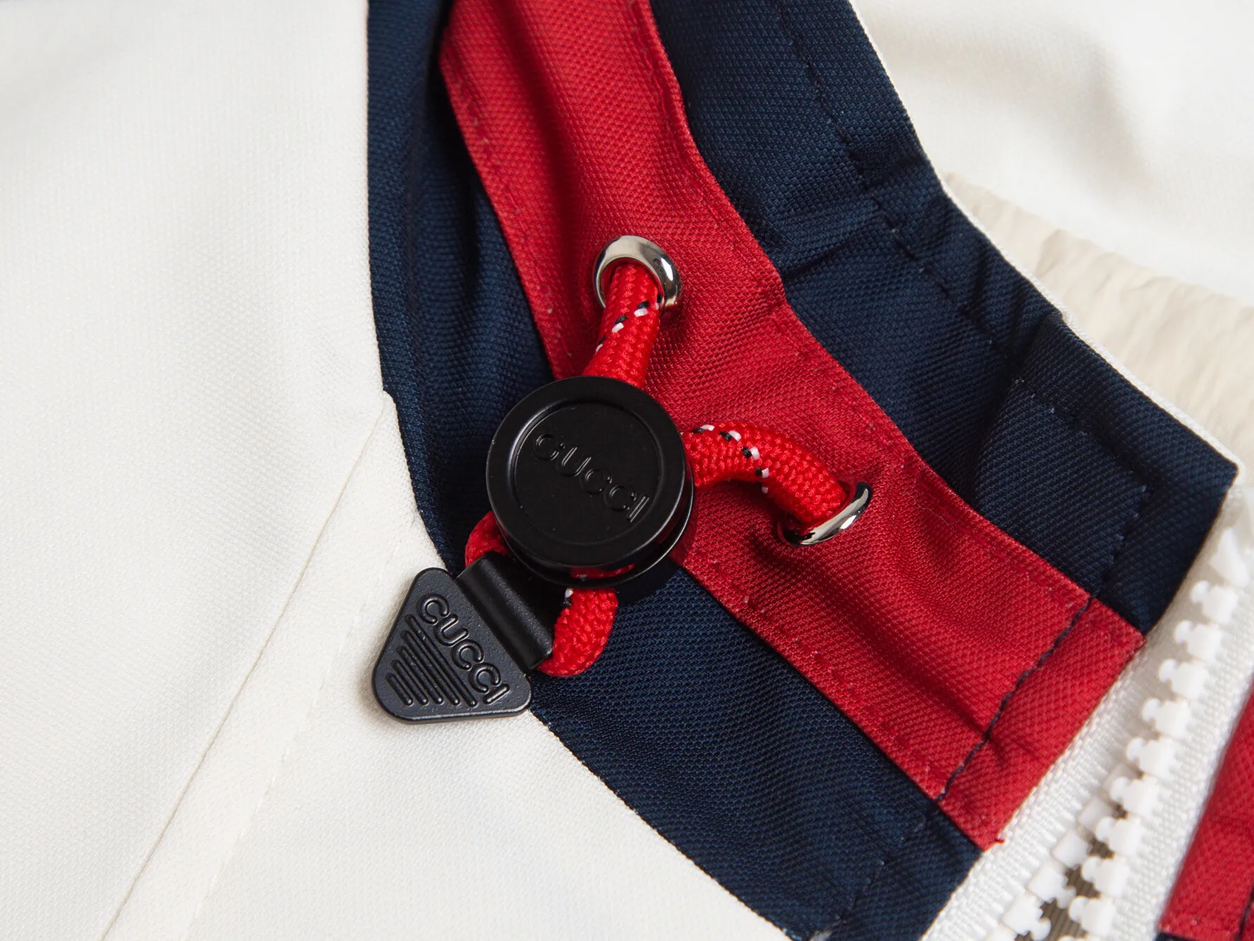 💰325 (只做精品 内有NFC防伪芯片🔥ZP版本 ) -Gucci官网款同步上新 梭织拼接织带精工提花立领刺绣夹克外套 男女同款 -YB开模面料细节一致 全套辅料定制 区别市面通货 欢迎对比 -颜色 卡其色 蓝色 -码数 S M L XL XXL