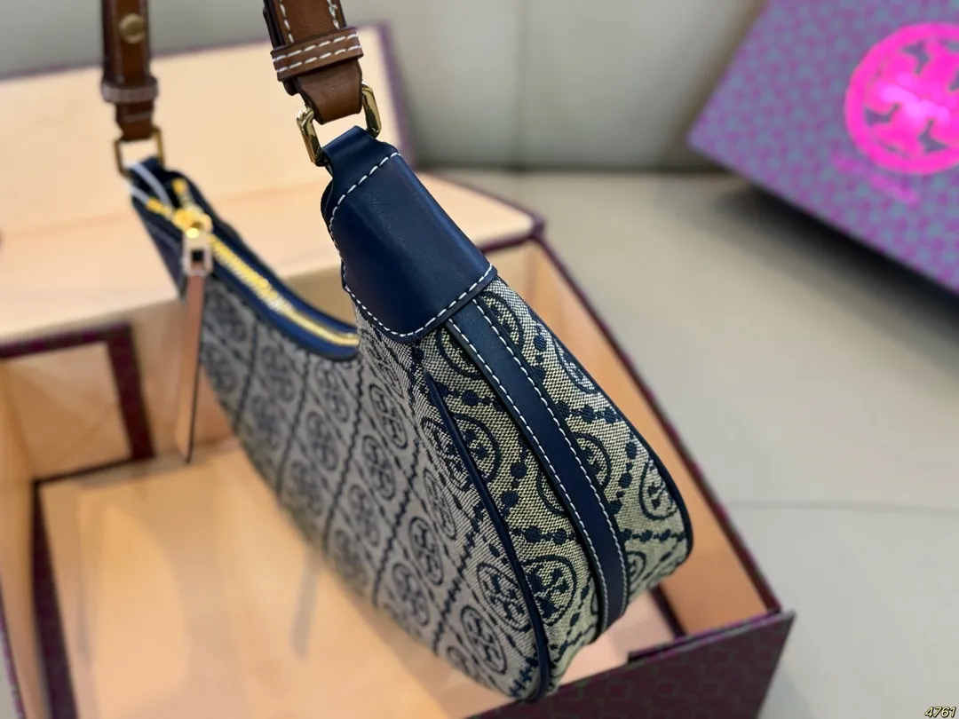 &yen;170折叠盒 tb托里伯奇 ToryBurch腋下包 可可爱爱 小巧玲珑 优雅精致 仙女必备款 尺寸24 13