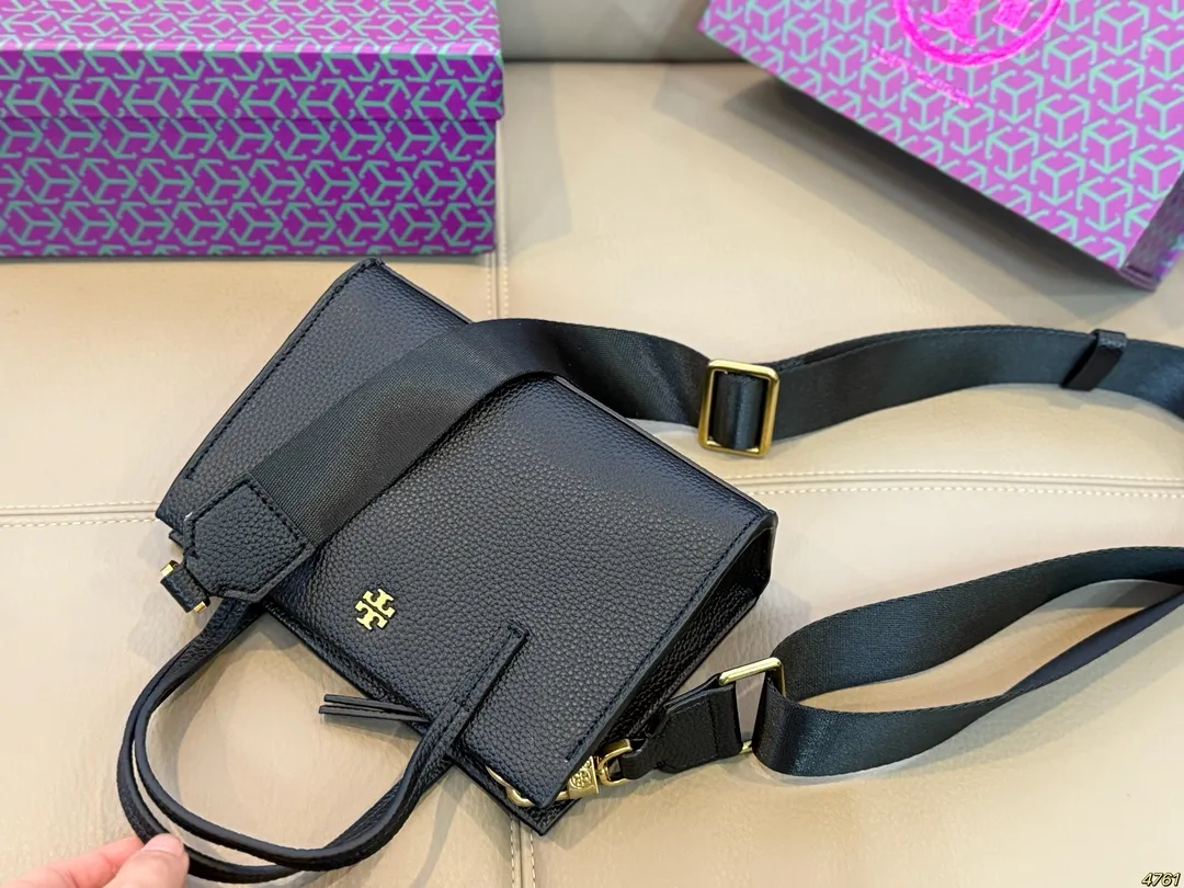¥155配盒 TB 托里伯奇ToryBurch 新款手提包高级又时尚! 配🈶️长肩带很适合职场小姐姐 正式又不失贵气、飒气❗️ 尺寸19 13