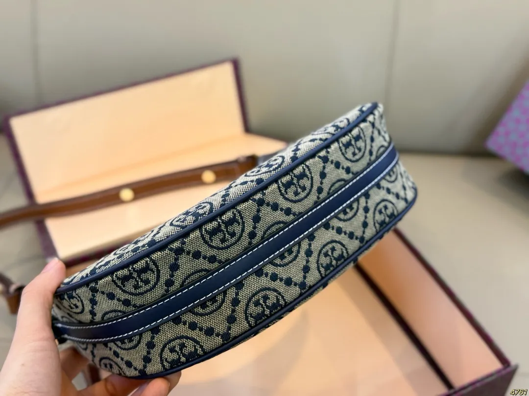 ¥170折叠盒 tb托里伯奇 ToryBurch腋下包 可可爱爱 小巧玲珑 优雅精致 仙女必备款 尺寸24 13