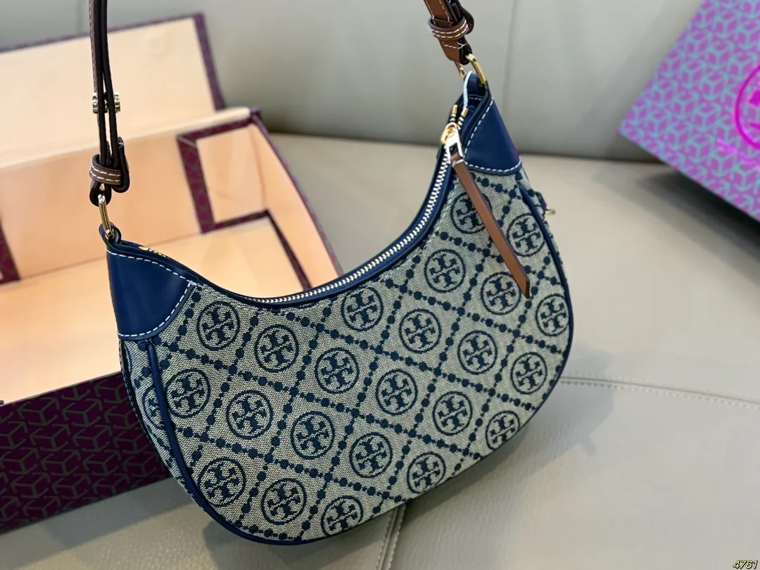 &yen;170折叠盒 tb托里伯奇 ToryBurch腋下包 可可爱爱 小巧玲珑 优雅精致 仙女必备款 尺寸24 13