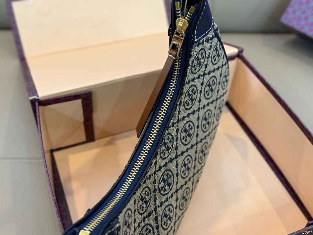 ¥170折叠盒 tb托里伯奇 ToryBurch腋下包 可可爱爱 小巧玲珑 优雅精致 仙女必备款 尺寸24 13