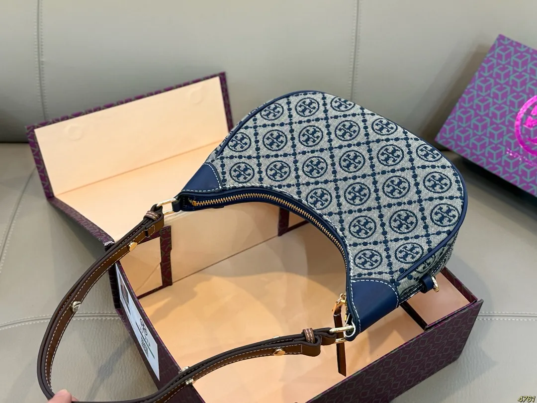 ¥170折叠盒 tb托里伯奇 ToryBurch腋下包 可可爱爱 小巧玲珑 优雅精致 仙女必备款 尺寸24 13