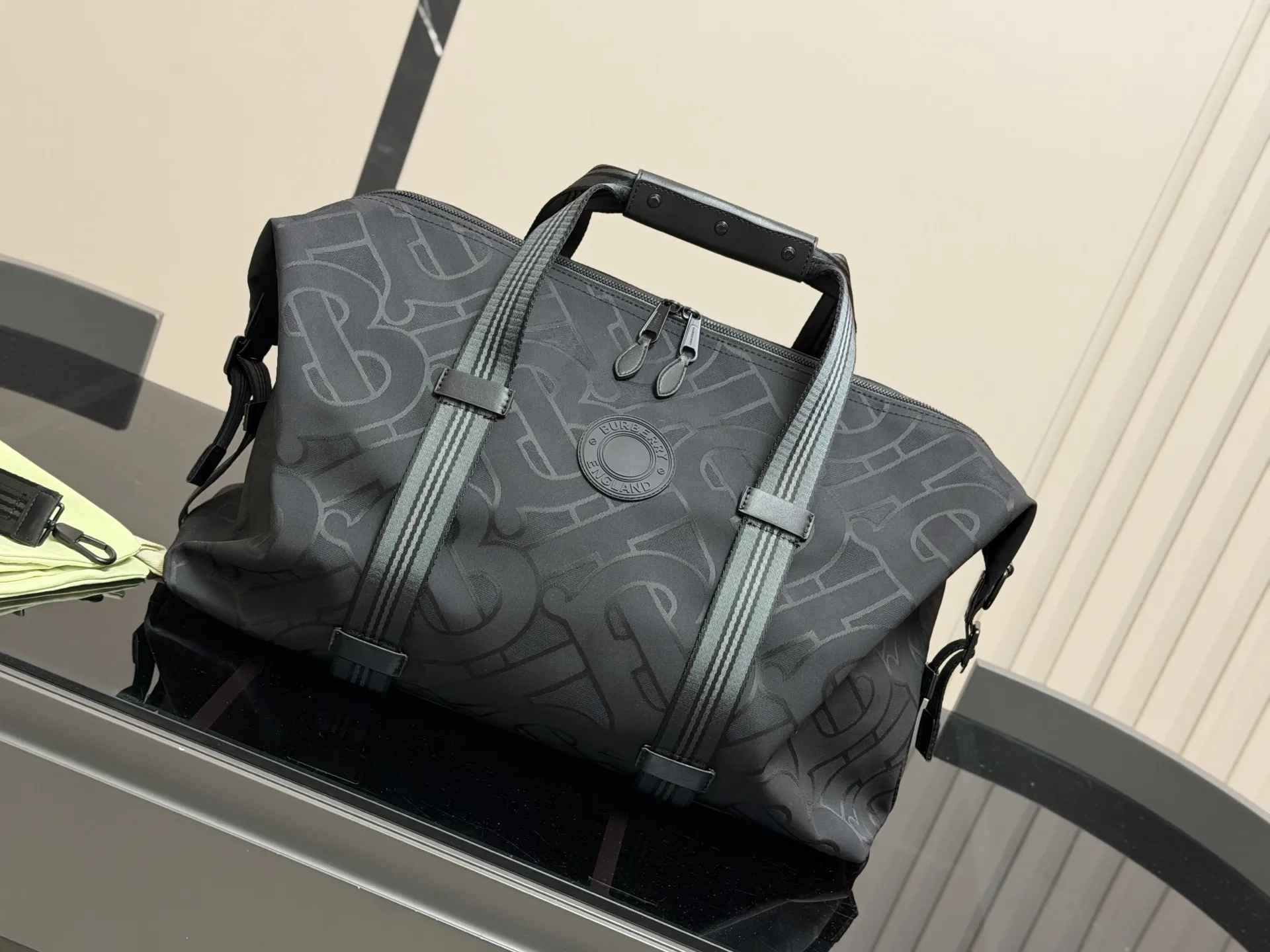 &yen;190 巴宝莉 keepall出行必备 旅行袋机场包 手提袋 采用原厂材质 高端货 尺寸: 50cm