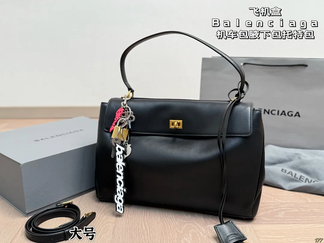 ¥315/¥295/¥250飞机盒 Balenciaga巴黎世家新款 任何风格都可轻松驾驭 适合日常 旅游 出行 集美必备 尺寸:35 23/28 19/22 16