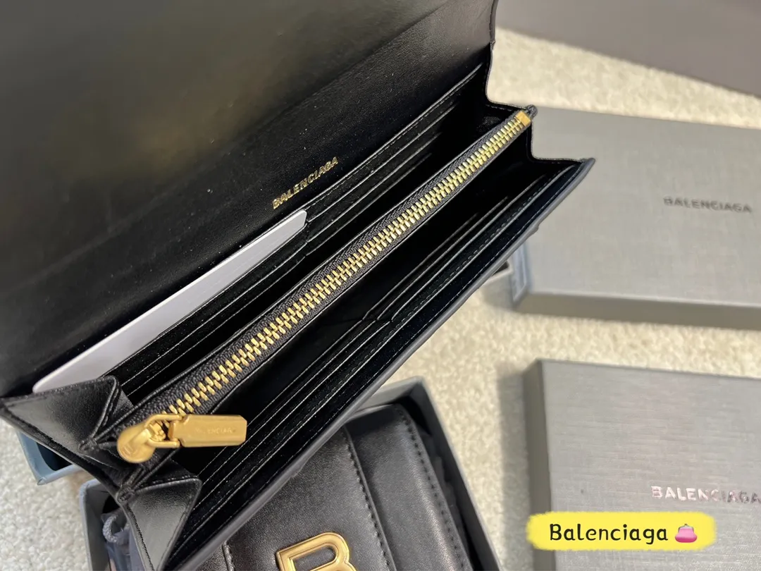 &yen;120/110配盒 Balenciaga 钱包👛零钱包 人手一只