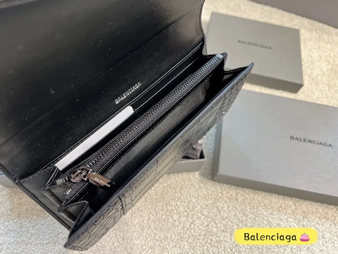 ¥120/110配盒 Balenciaga 钱包👛零钱包 人手一只