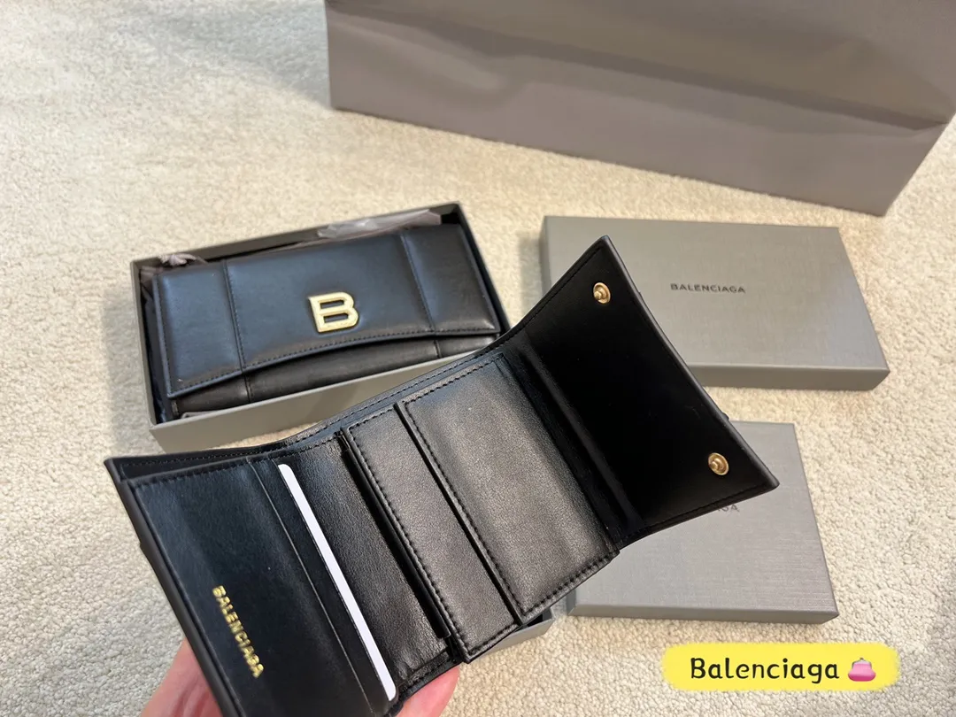 &yen;120/110配盒 Balenciaga 钱包👛零钱包 人手一只