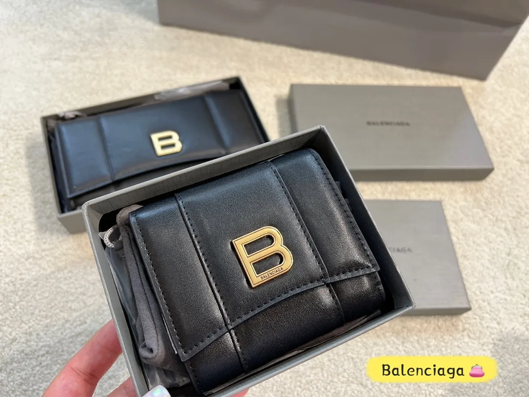 ¥120/110配盒 Balenciaga 钱包👛零钱包 人手一只