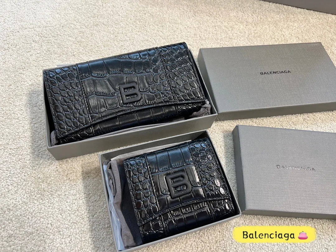 ¥120/110配盒 Balenciaga 钱包👛零钱包 人手一只