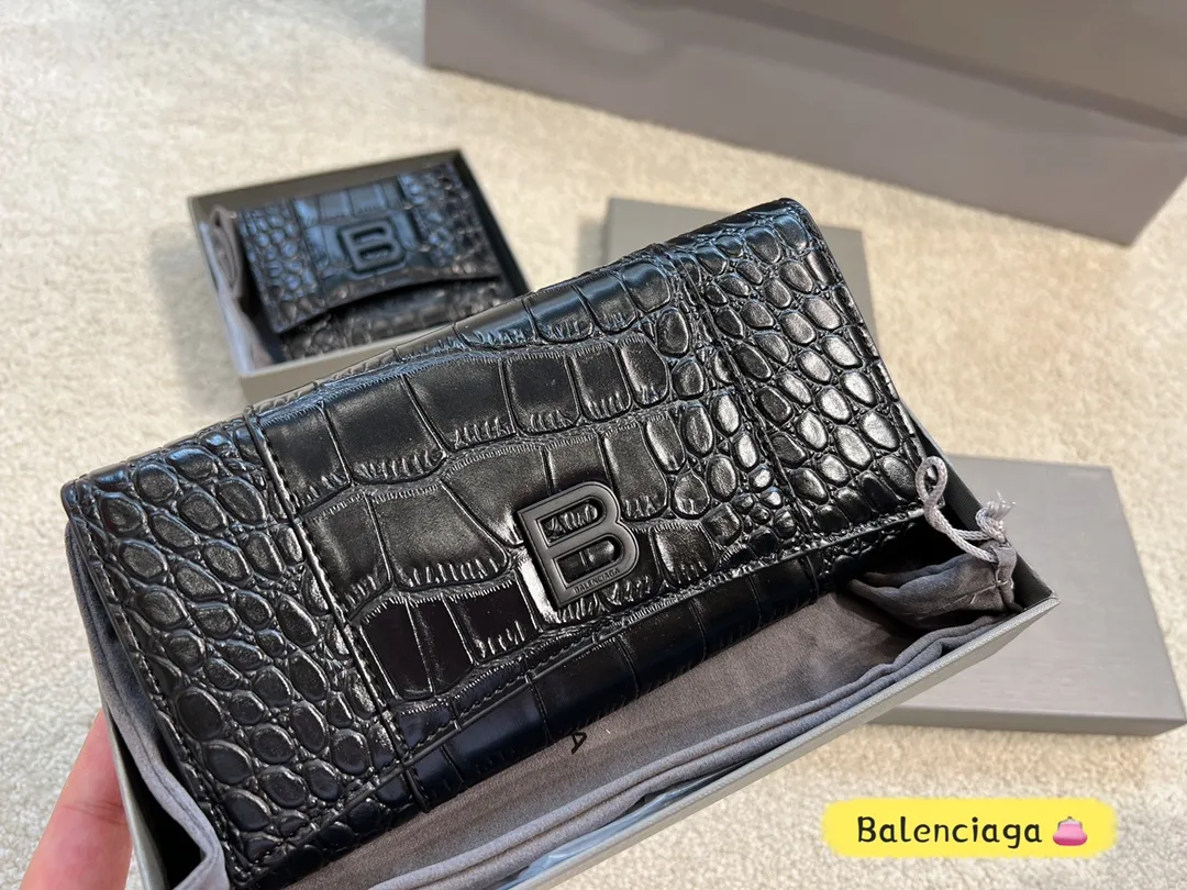 ¥120/110配盒 Balenciaga 钱包👛零钱包 人手一只
