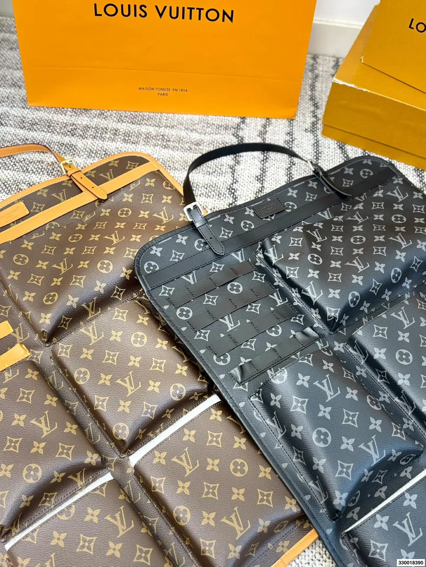 p150 尺寸46&times;59折叠盒飞机盒 Lv 收纳袋 非常具有设计感 简约又精致，细节满满