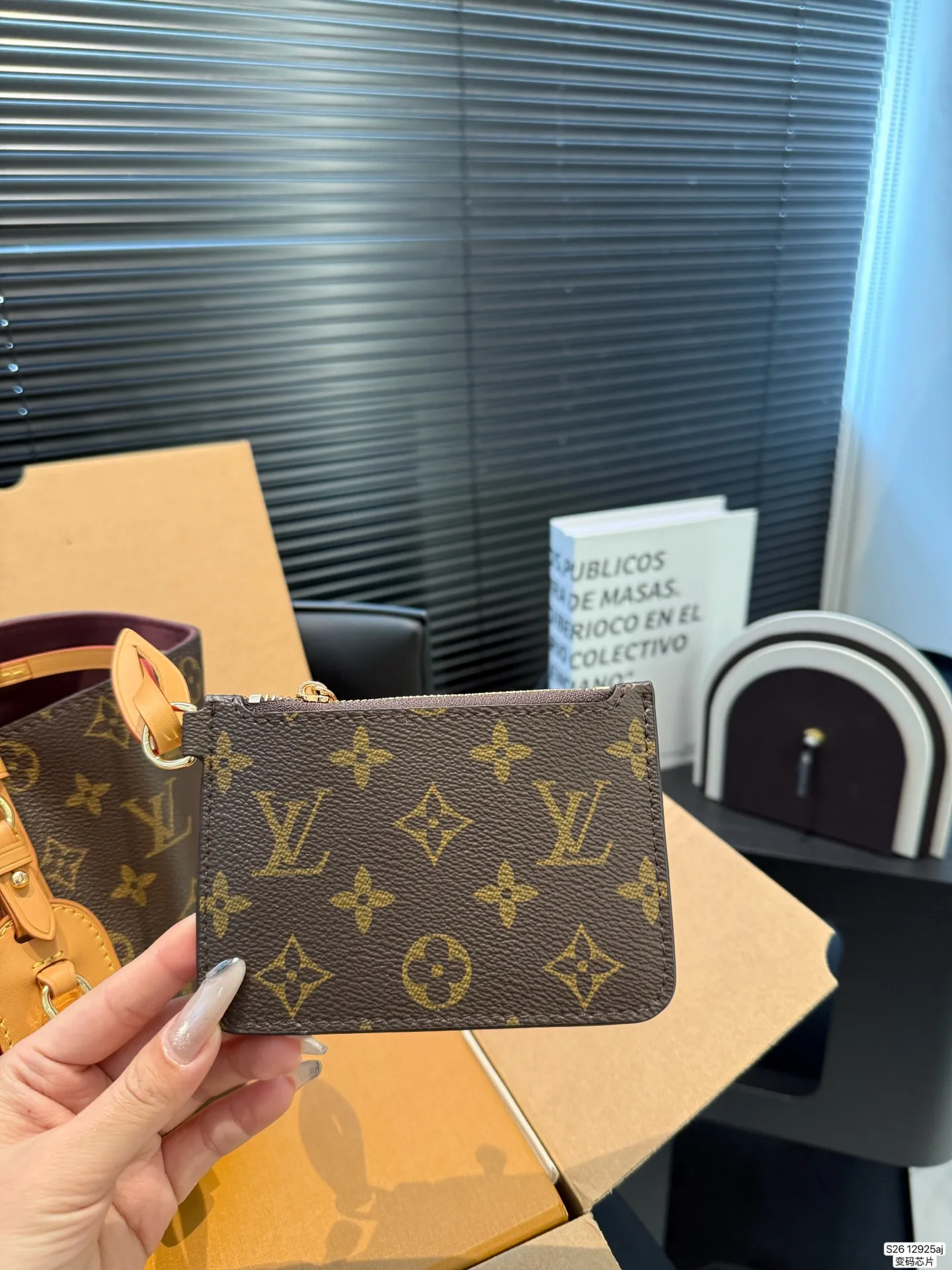 P180 芯片版本 配飞机盒折叠盒子 盲猜这次LV上新黑马是ALL IN BB Lv水桶 LV尤物! 尺寸:16 18 货号12925