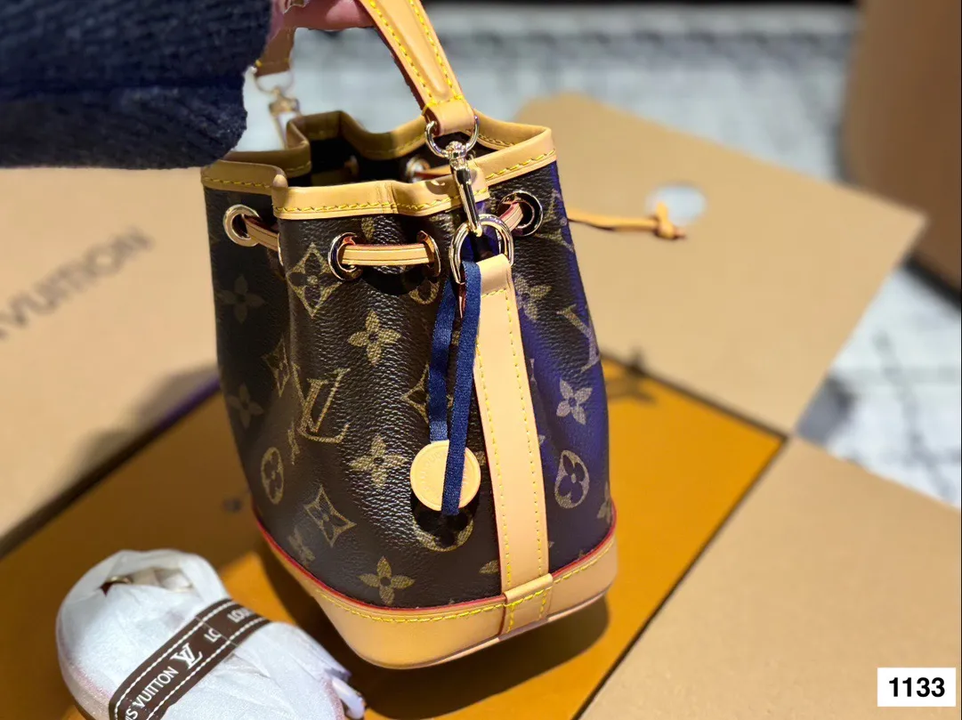 P150 size：13*16cm L家 新款nano 水桶包 noe 水桶包 超可爱！ 老花ydds！ 快入！快入！ 真的爱啦！因为是真的好搭！