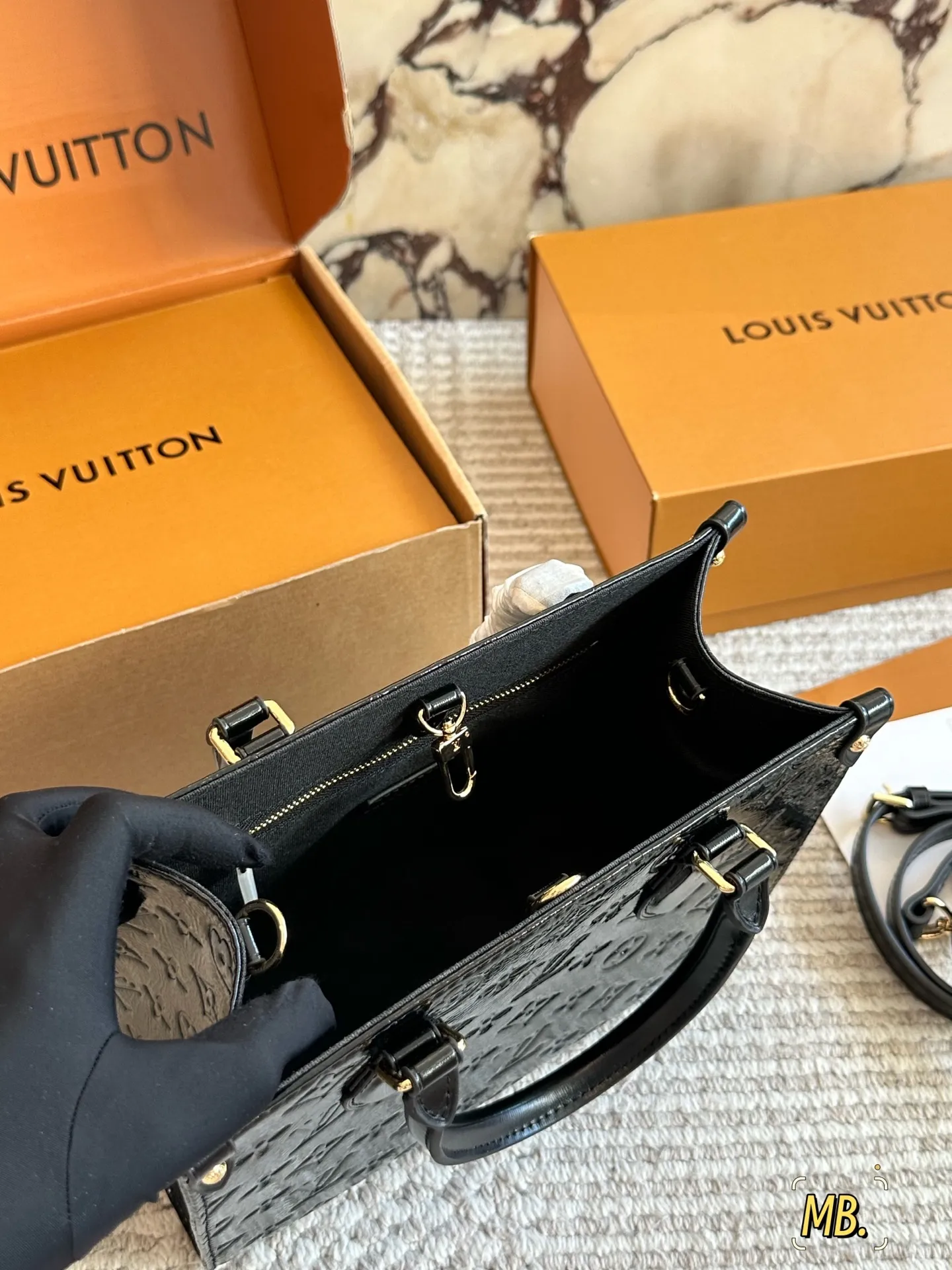 💰 185 配盒 新款丛林 size:25*19cm (小号) ONTHEGO小号手袋 搜索🔍 L家 onthego购物袋