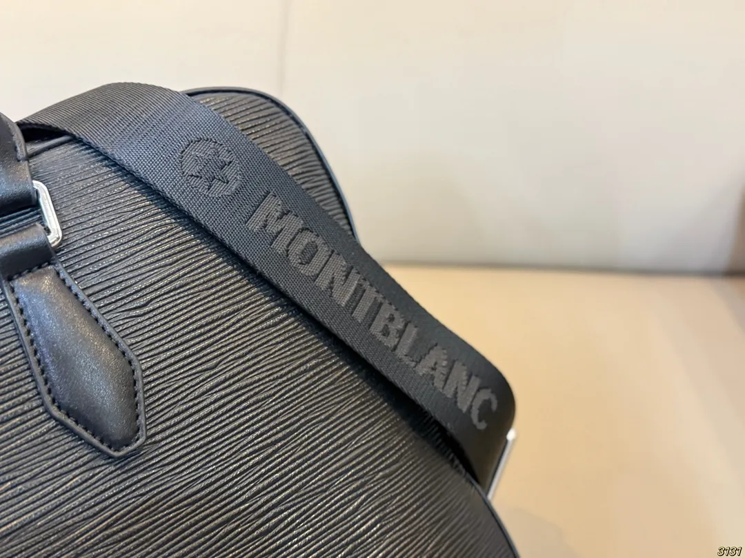 ¥310 万宝龙Montblanc 经典公文包💼 适合上班族 出差必备 商务风 超高性价比男包 尺寸 38 28