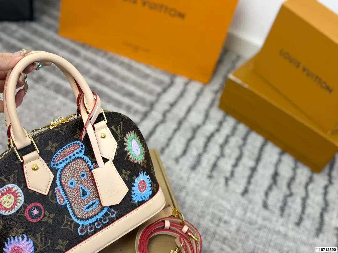 P150配折叠盒⚠️尺寸24*17 LV 贝壳包 又甜又酷 一整个爱住 百搭时尚 颜值超高