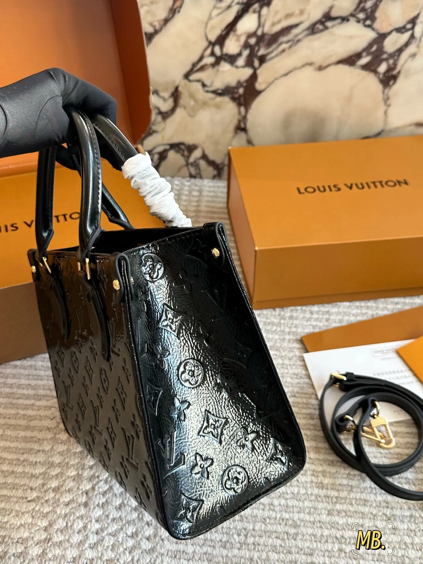 💰 185 配盒 新款丛林 size:25*19cm (小号) ONTHEGO小号手袋 搜索🔍 L家 onthego购物袋