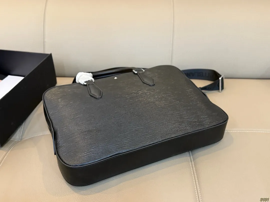 ¥310 万宝龙Montblanc 经典公文包💼 适合上班族 出差必备 商务风 超高性价比男包 尺寸 38 28
