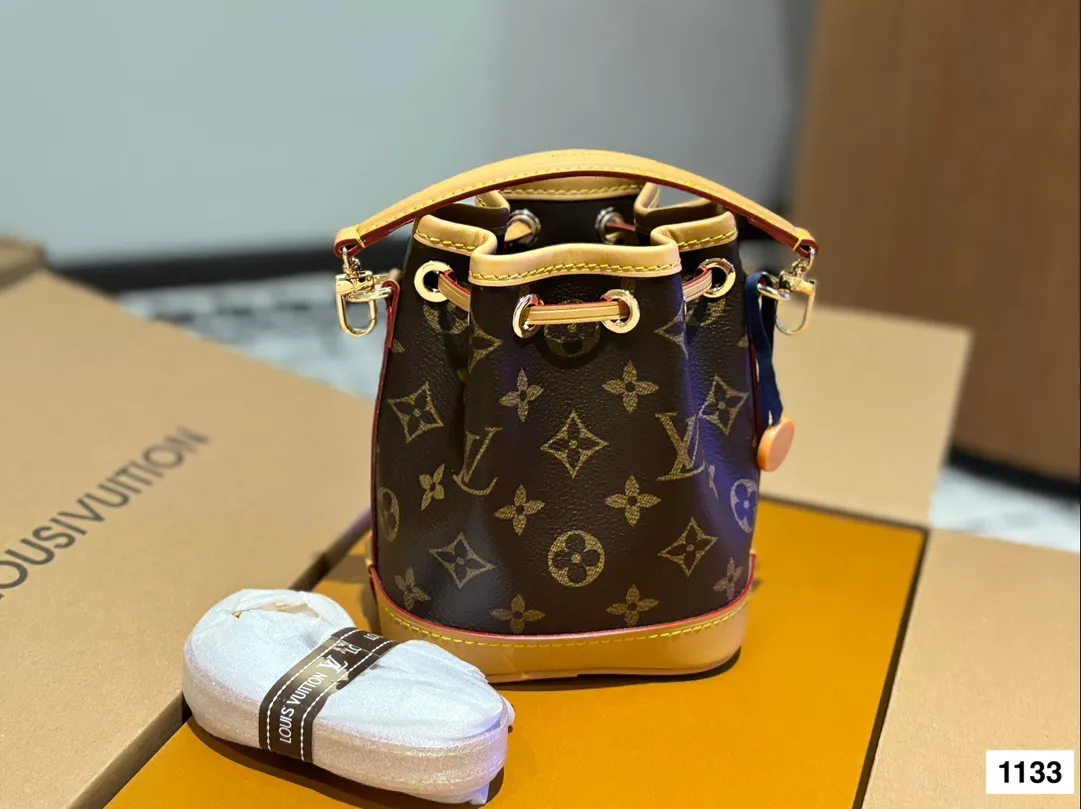 P150 size:13*16cm L家 新款nano 水桶包 noe 水桶包 超可爱! 老花ydds! 快入!快入! 真的爱啦!因为是真的好搭!