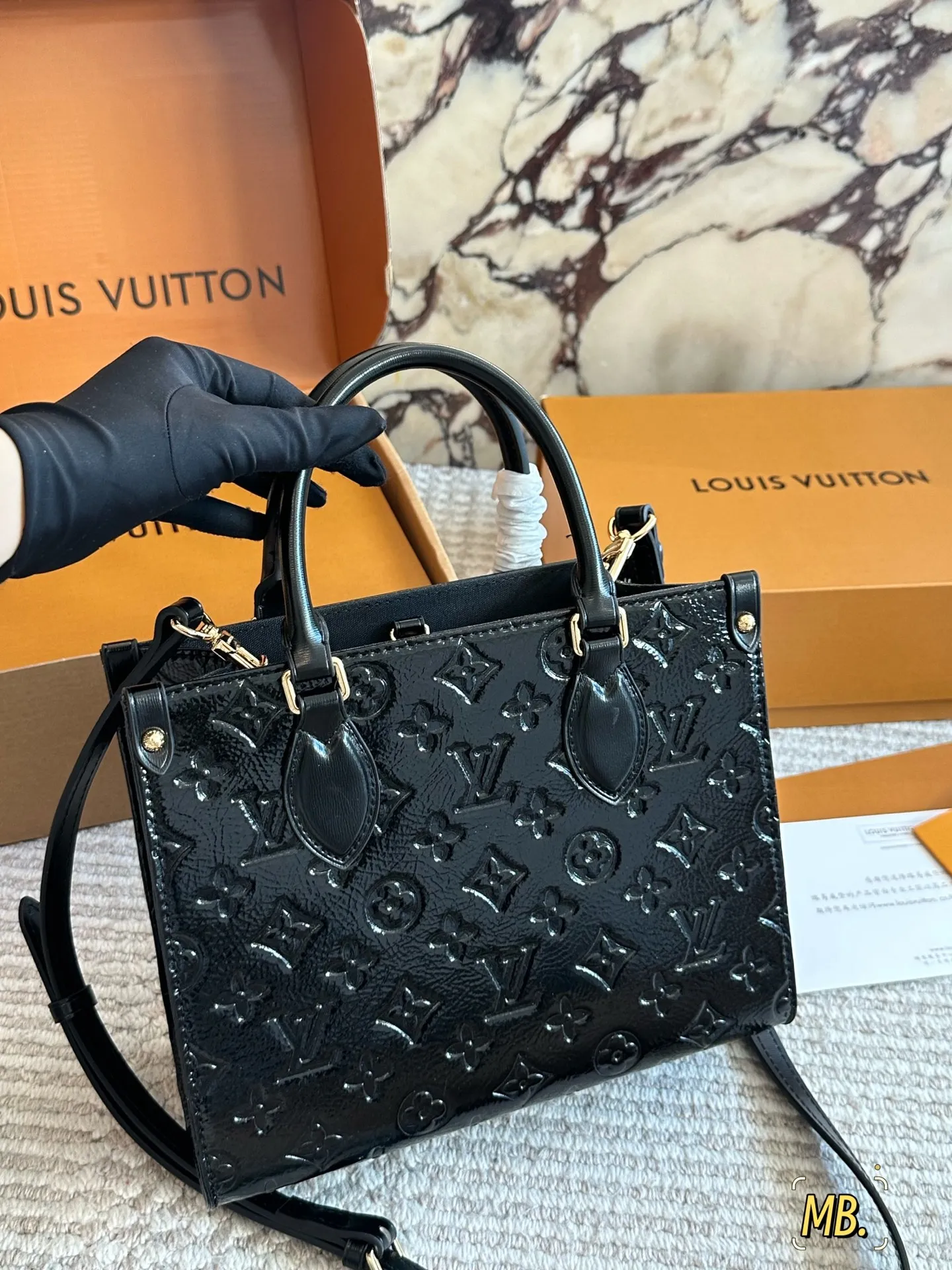 💰 185 配盒 新款丛林 size：25*19cm （小号） ONTHEGO小号手袋 搜索🔍 L家 onthego购物袋