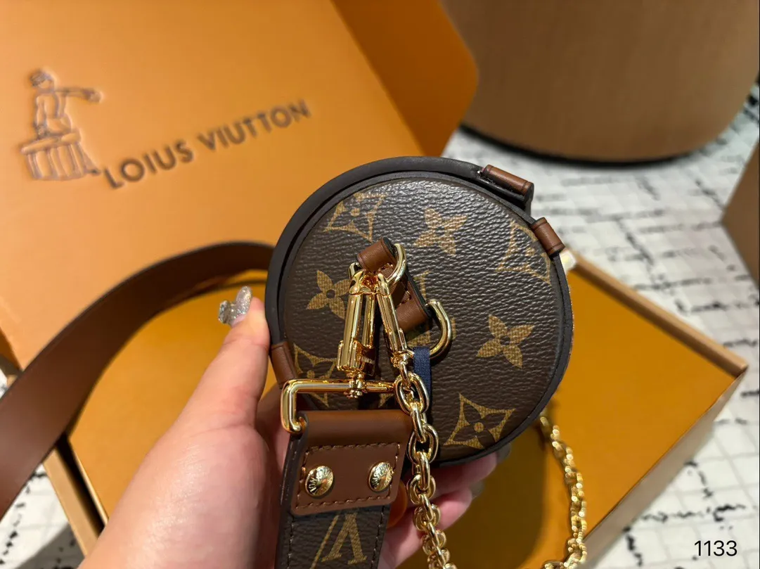 P205配折叠盒 尺寸20.10cm LV 芭比龙 全钢五金牛皮版本 颜值高 日常出街首选 任何搭配都能够轻松驾驭 时尚潮流